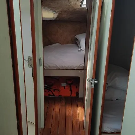 Bateau 6 Personnes Sans Permis Terrasse A Quai Ou Option Navigation *