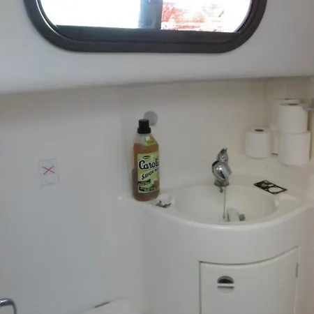 Bateau 6 Personnes Sans Permis Terrasse A Quai Ou Option Navigation * Beziers