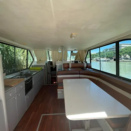 Bateau 6 Personnes Sans Permis Terrasse à Quai Ou Supplément Navigation *