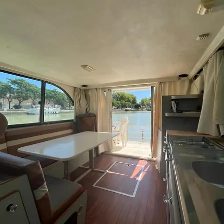 Bateau 6 Personnes Sans Permis Terrasse A Quai Ou Option Navigation * Beziers